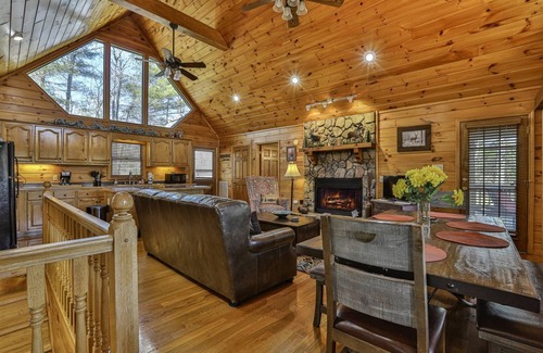 Foxfire Estates Cabin | Bella Vista | Blue Ridge, GA