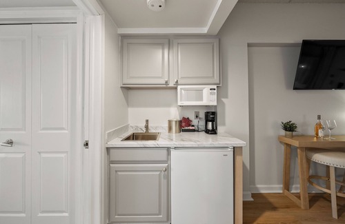 Lake Geneva Hotel | Bella Vista Suites