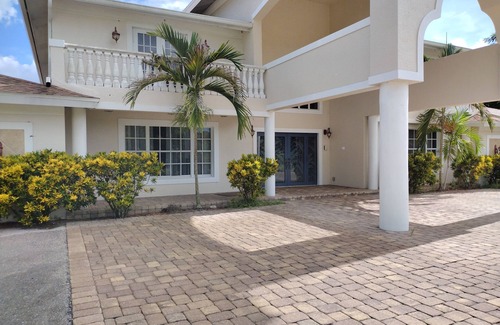 Rural Estates House | Bella Vita estate 7 Bedroom 7 bath 8000sq ft home in Naples,heated pool, hot tub