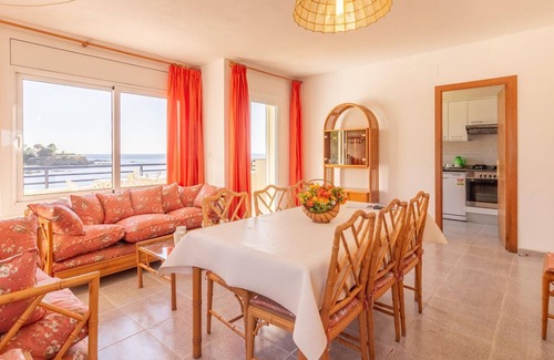 Llanca House | BELLAMAR C - Casa adosada para 10 personas en primera línea de mar en Llançà.