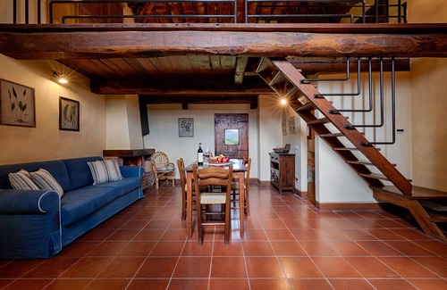 Bossi Apartment | BELLAVISTA (Castle of Bossi) Colombaia