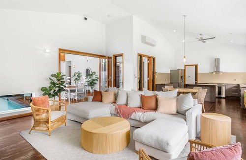Palm Cove House | Belle Escapes 54 Ocean Drive Luxury Home Palm Cove