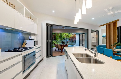 Palm Cove House | Belle Escapes Beach Edge