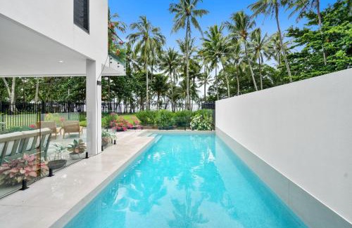 Palm Cove House | Belle Escapes Beach Manor