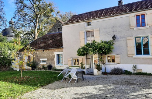 Tanlay House | Belle Maison de Campagne en Bourgogne à 2 Heures de Paris