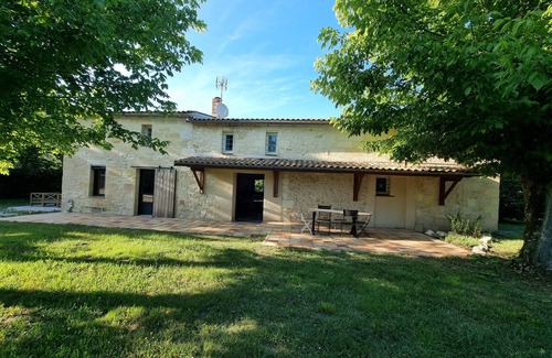 Valeyrac House | Belle Maison en Pierre, Proche Plages et Estuaire