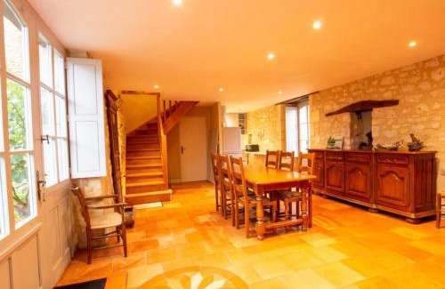 Monsac House | Belle maison percheronne restaurée, idéale pour 5 personnes, proche Bastides et sites touristiques. - FR-1-616-103