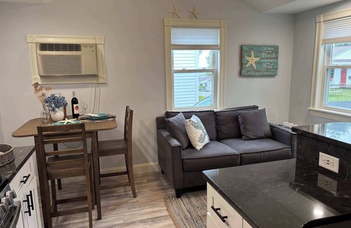 Wells Cottage | Belle of Maine #10- Pool, Jacuzzi, and More!