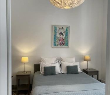 La Lironde Bed & Breakfast | Belle suite au coeur de ville ,petit déjeuner, jardin et bassin