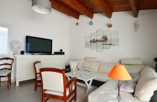 La Palmyre House | Belle villa 4 pièces, 7 pers., proche mer et commerces, La Palmyre, avec patio, jardin, animaux admis - FR-1-705-68