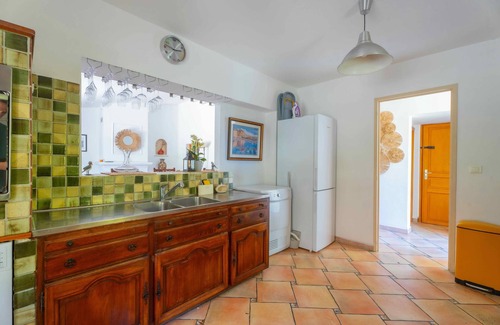 Grans Other | Belle Villa Provençale Dans Parc Paysagé Avec Piscine/sauna/balnéo + Dépendances