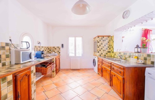 Grans Other | Belle Villa Provençale Dans Parc Paysagé Avec Piscine/sauna/balnéo + Dépendances
