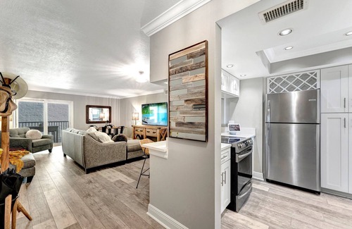 Belleair Beach Condo | Belleair Beachfront Getaway