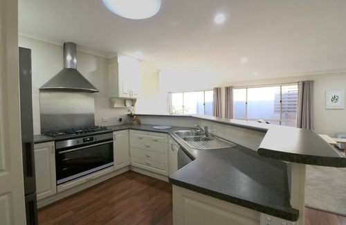 Eden Cottage | Bellevue on the Bay - Pet friendly