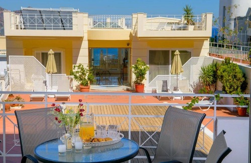 Agios Nikolaos House | Bellevue Suites Apartment with Pool View