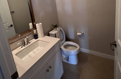 Bellflower House | Bellflower best kept getaway! Cozy & luxurious! Entire Townhouse