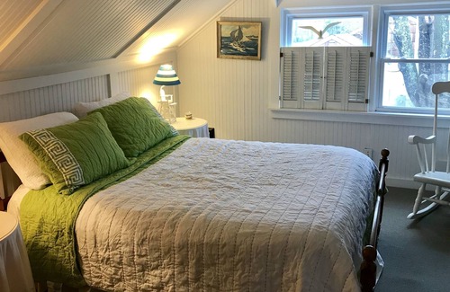 Bellport House | Bellport Village OBK