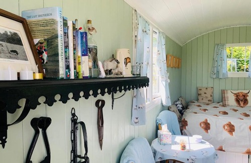 Boughton Other | Bells Meadow Shepherds Hut