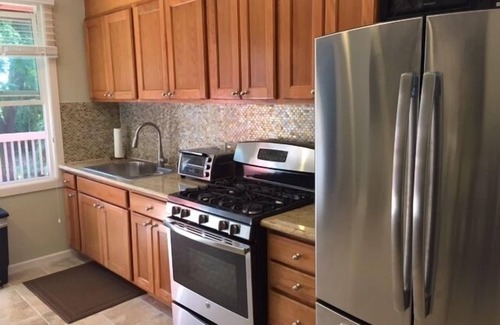 Belmont House | Belmont And Buckman's Best Rental "Walkers Paradise"