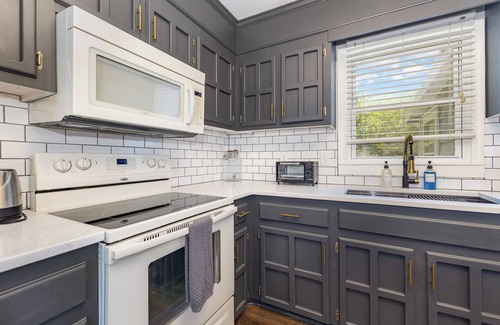 Belmont House | Belmont Bliss: 3BR Home with AC