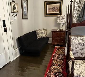 Shelbyville Bed & Breakfast | Belmont Inn