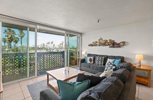 South Mission Beach House | Belmont Modern - Ocean View, Pet Friendly, Patio