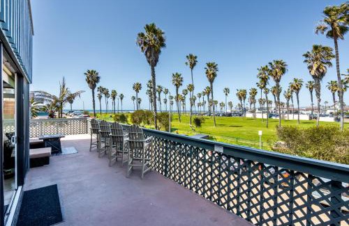 South Mission Beach House | Belmont Ocean Views - Massive Private Deck, Grill & Parking