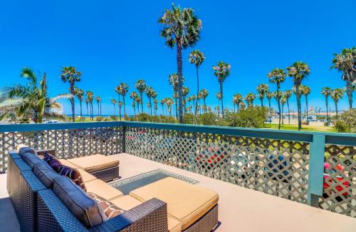 South Mission Beach House | Belmont Ocean Views - Massive Private Deck, Grill & Parking