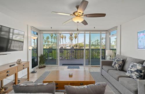 South Mission Beach House | Belmont Ocean Views - Massive Private Deck, Grill & Parking