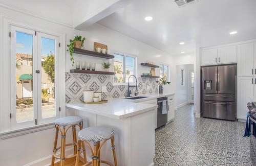 Belmont Shore House | Belmont Shore Bungalow