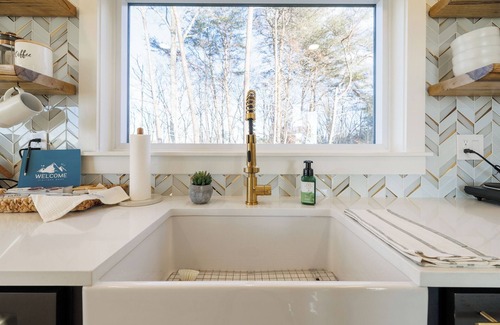 Collinsville House | Beloveds Rest—Mountain Sunsets with a Hot Tub