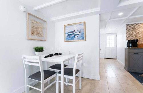 Wells Beach Apartment | Below Deck Summary: W