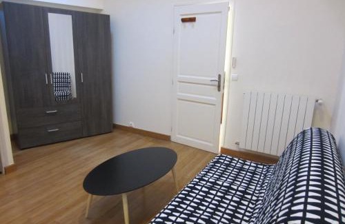 Le Pre-Saint-Gervais Apartment | Belvedere