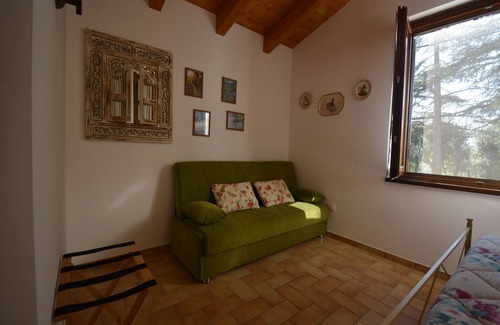 Uncinano House | Belvilla by OYO Domus Lucretia di Casale Fusco