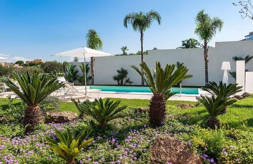 Marausa Villa | Belvilla by OYO La Pigna Bianca