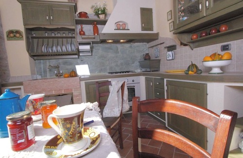 Apecchio Apartment | Belvilla by OYO La Rocca Primavera