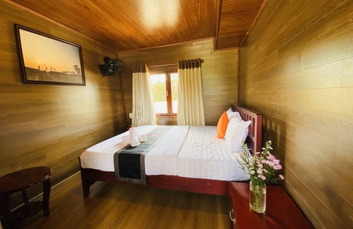 Giong Trom Boat Rental | Ben Tre Mekong Cruise