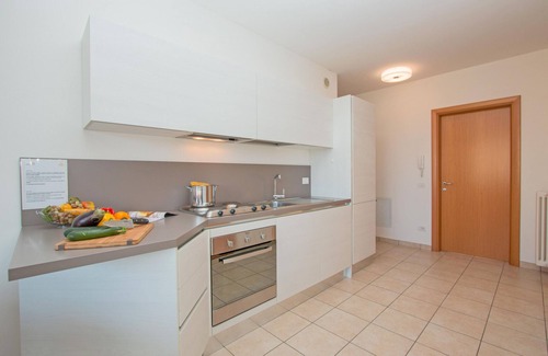 San Benedetto di Lugana Apartment | Benacus E4 Apartment by Wonderful Italy