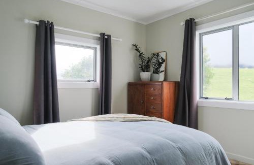 Tararua District House | Benbecula Cottage at Kereru Farm Weber