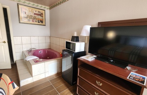Fort Worth Hotel | Benbrook Inn & Suites