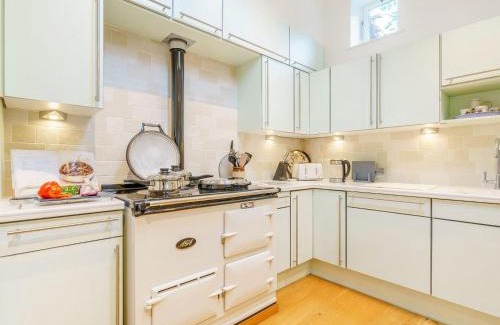 Glaisdale House | Benchmark Cottage