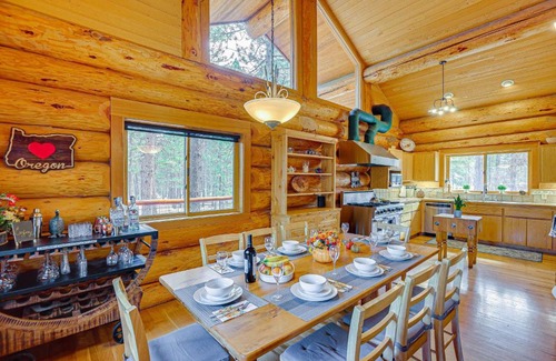 Sunriver House | Bend Getaway with Cozy Fireplace