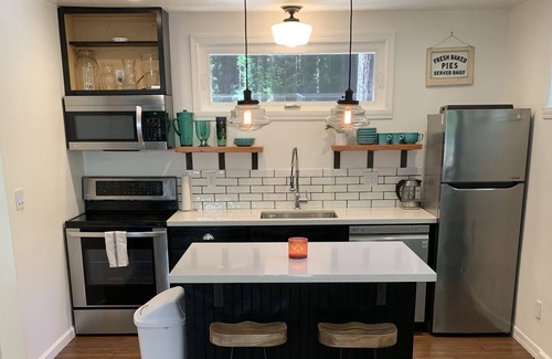 Cazadero Apartment | Bend in the Creek- Guesthouse
