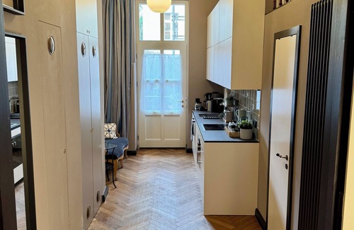 Wilmersdorf Apartment | Benedict design apartment | Luxury, style & workspace