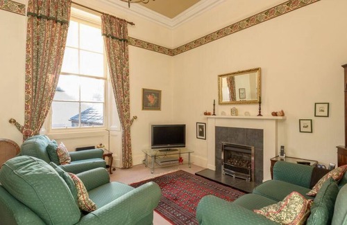 North Berwick Apartment | Benholm -Stunning 3-Bed Apartment in North Berwick