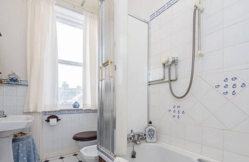 North Berwick Apartment | Benholm -Stunning 3-Bed Apartment in North Berwick