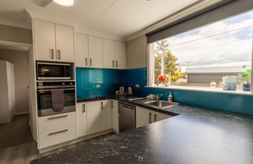 Twizel House | Benmore Bach, Central location, Twizel