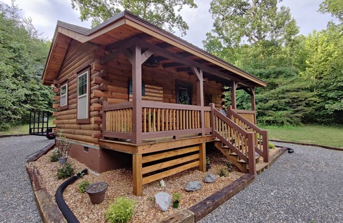 Whiteside Cabin | Bennett Lake Tiny Cabin