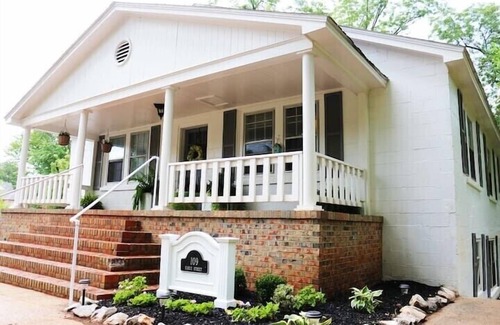 Marion House | Bennett Suites located in a historically small town rich in history.