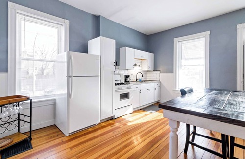 Benton Park Apartment | Benton Park 1BR | Washer/Dryer, Fenced Backyard, Fast Wi-Fi, Pets OK